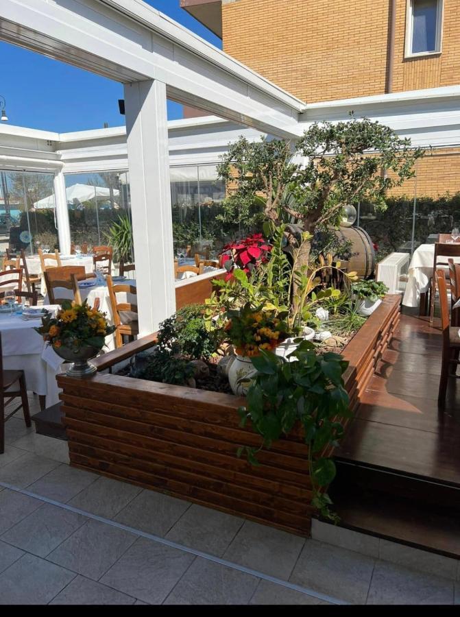 Villa Pisola Fiumicino Airport - Seafront 외부 사진